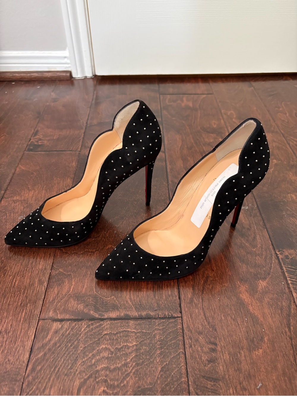 Christian Louboutin Black Studded Pumps Size 37 NWT - Picture 3 of 10